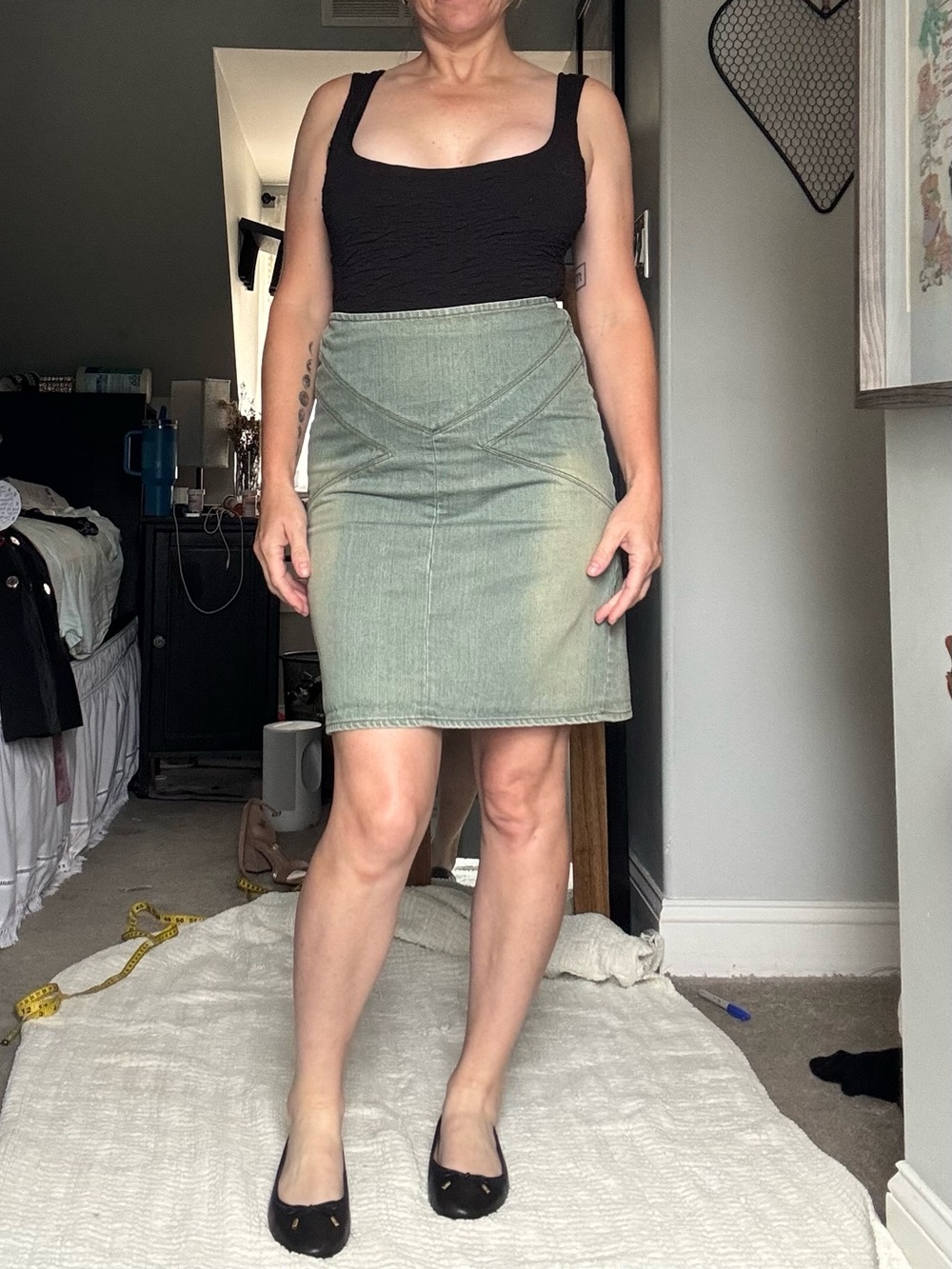 American Eagle Y2K Sage Green Denim Pencil Skirt Sz 2 Chevron Seam